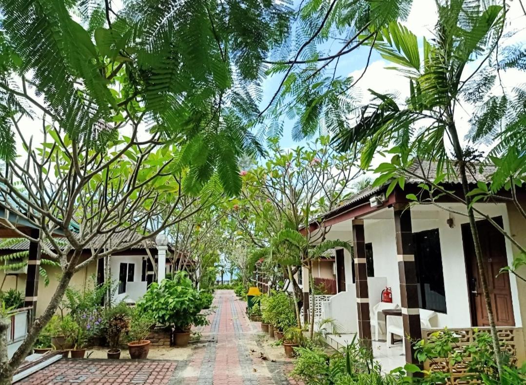 Langkapuri Resort Langkawi Pantai Cenang  Esterno foto